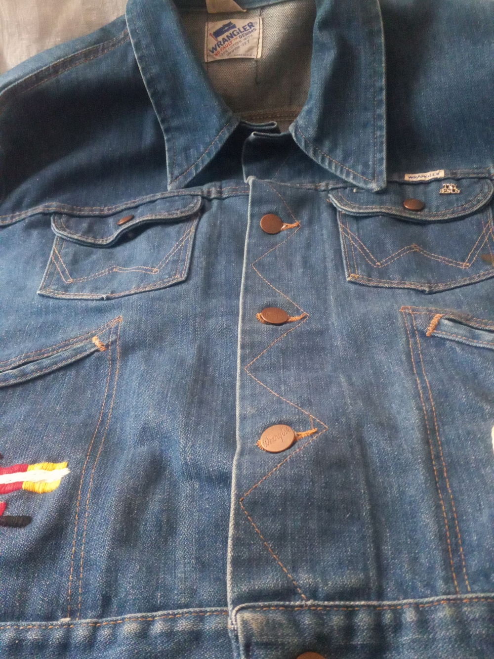 Wrangler Men's Blue Denim Jacket Added  Embroidery Eagles Back Pockets Unisex